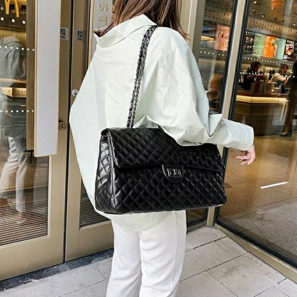 Large Quilted Leather Capacity Travel ShoulderBag - Picture 14 of 16